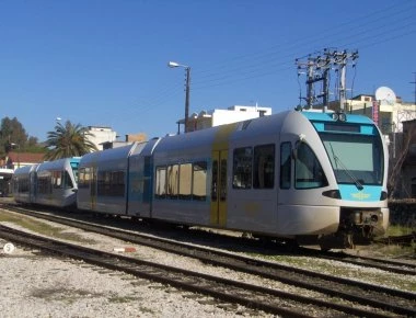 Τρένο στον Πύργο εκτροχιάστηκε- Οι επιβάτες αποβιβάστηκαν με ασφάλεια (φωτό)
